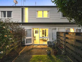 2/111 Melrose Road, Mount Roskill, Auckland