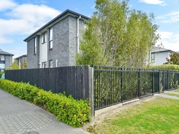 14/14 Buffon Street, Waltham, Christchurch