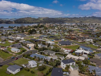 10 Poplar Street, Whitianga, Whitianga