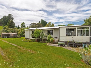 11 Motu Road, MATAWAI