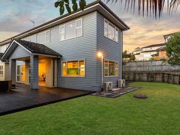7 Deele Close, Pinehill, Auckland