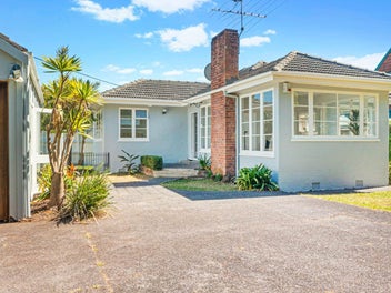 1/31 Alma Road, Milford, Auckland