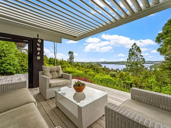 14 Creek Street, Sandspit