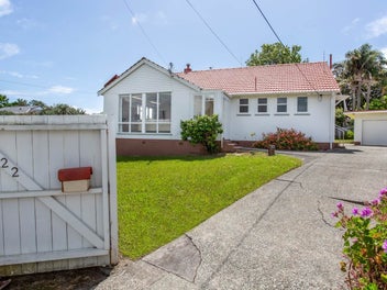 22 Fraser Road, Narrow Neck, Auckland