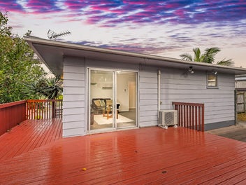 18 Solar Road, Glen Eden, Auckland