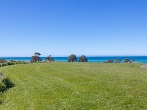 38 Tama Road, Riversdale Beach, Masterton