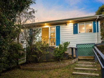 12A Bell Street, Tawa, Wellington