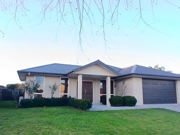 5 Wiltshire Drive, Huntington, Hamilton