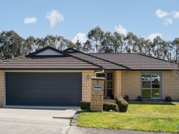 33 Alpers Ridge, Leamington, Cambridge