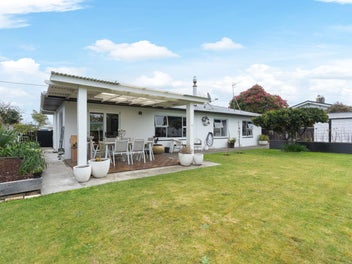 94 Queen Street West, Levin, Levin