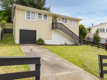 54 Speargrass Grove, Timberlea, Upper Hutt