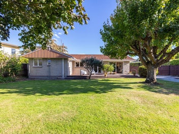 6 Walden Place, Bryndwr, Christchurch