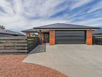 15 Cedric Place, Darfield, Darfield