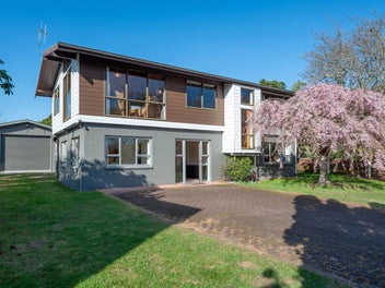 8 Keitha Place, Kinloch, Taupō