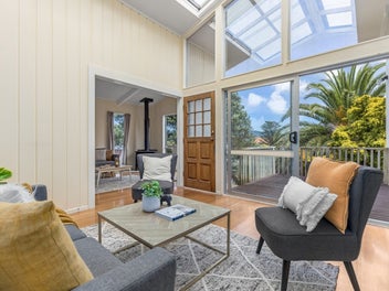 1 Cassley Crescent, Papakowhai, Porirua