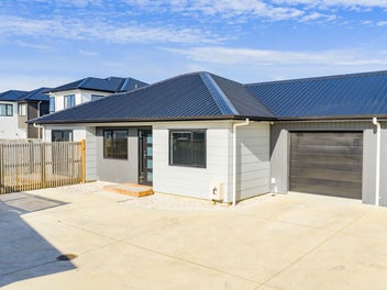2/16 Tokerau Drive, Rototuna North, Hamilton