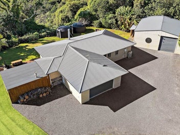 2123 Awhitu Road, Pollok, Pollok