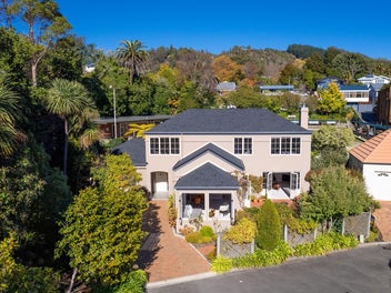 376 Trafalgar Square, Nelson, Nelson