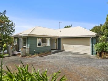 19B Landow Place, Henderson, Auckland