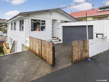 27 Rhine Street, Island Bay, Wellington