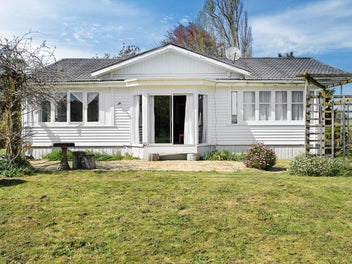110 Foster Road, Temple View, Hamilton