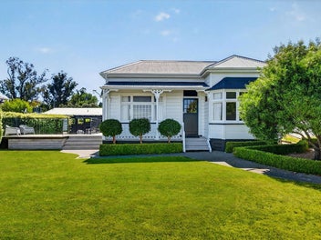 9 Cobden Crescent, Bluff Hill, Napier