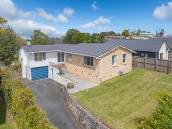 196 Dinsdale Road, Dinsdale, Hamilton