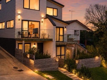 20A Arrow Road, Forrest Hill, Auckland