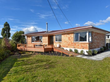 8 Elliott Crescent, Owhata, Rotorua