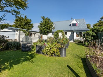 14 Cumming Street, Okato, Okato