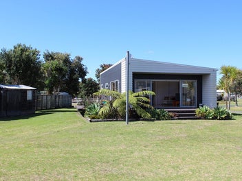 127 Karo Drive, Matarangi, Whitianga