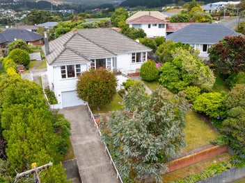 5 Larsen Crescent, Tawa, Wellington