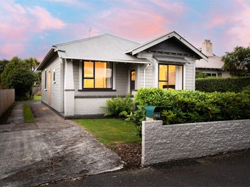 380 Bay View Road, Saint Clair, Dunedin