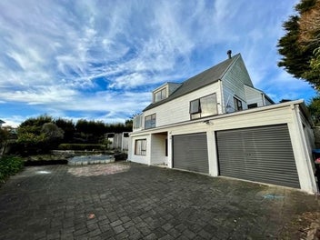 2/96 Stamford Park Road, Mount Roskill, Auckland