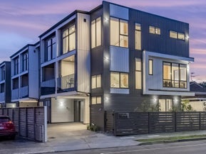 2/51 Mount Smart Road, Onehunga, Auckland
