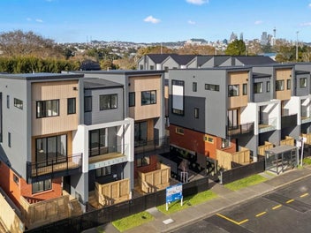 2/133 Bayswater Avenue, Bayswater, Auckland