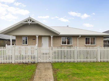 42 Queens Park Crescent, Frankton, Hamilton