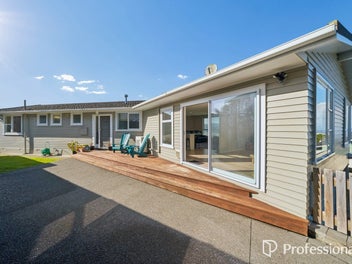 24 Pekanga Road, Normandale, Lower Hutt