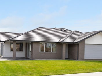 168 Karuhiruhi Street, Waikanae
