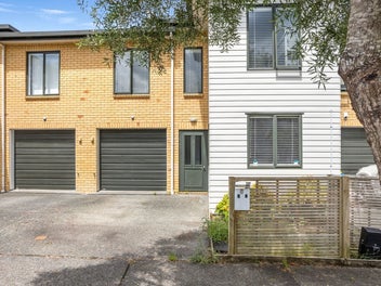 6 Barnea Circle, Glen Eden, Auckland