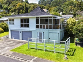 104 Regent Heights, Thames, Thames