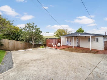 7B Seymour Road, Sunnyvale, Auckland