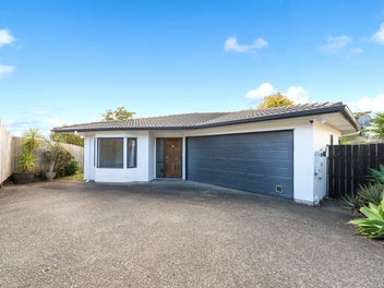 87C Seaview Road, Glenfield, Auckland