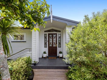 18A Willis Street, Torbay, Auckland