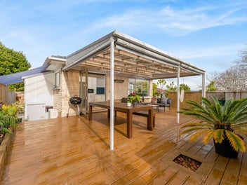 1/14 Valley View Road, Glenfield, Auckland