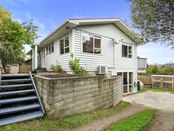 22 Castle Crescent, Stokes Valley, Lower Hutt