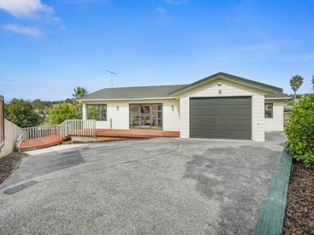 11 Breenagh Place, Massey, Auckland