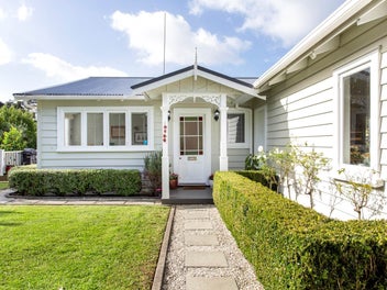 13 Blacks Road, Greenhithe, Auckland