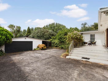 2 Awhitu Road, Waiuku, Waiuku