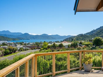 32 Moana View Road, Waikawa, Picton